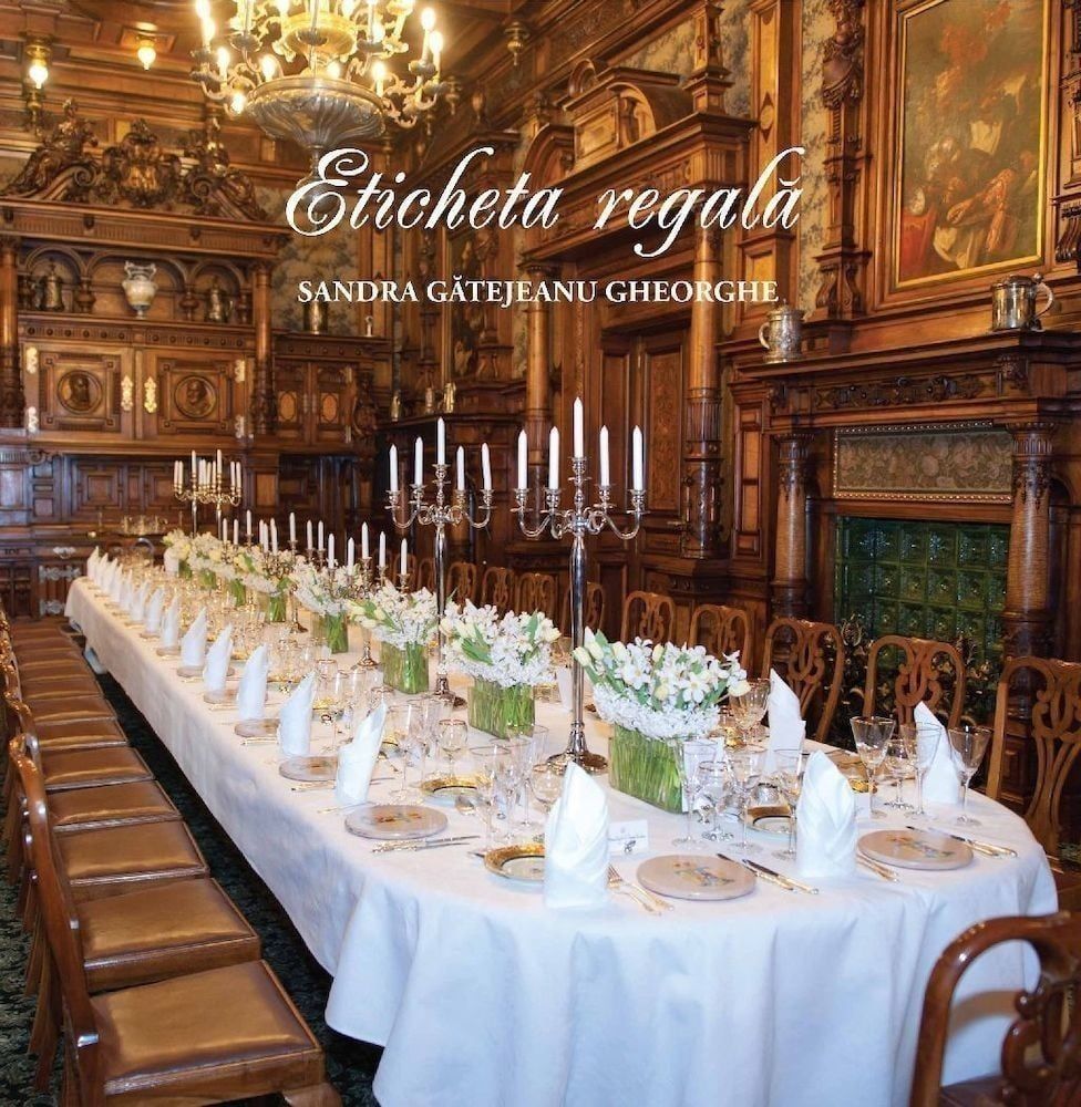 Eticheta regala fotografia produsului